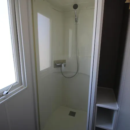 Land's Hause Par La Conciergerie Francaise Emplacement E28 *